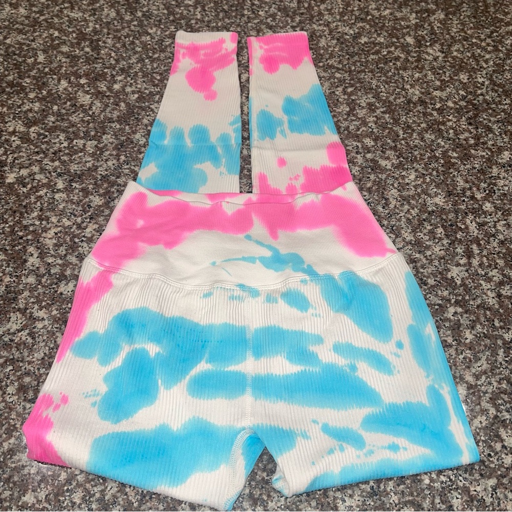 Spiritual Gangster
x Grateful Dead Metta Leggings - Picture 6 of 7